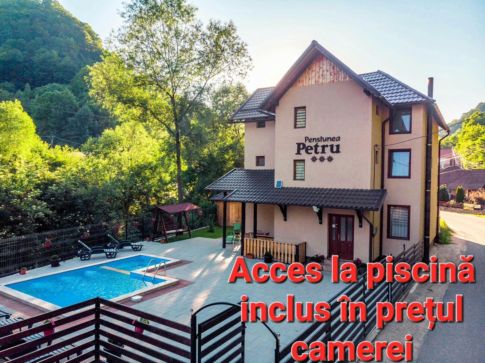 Pensiunea Petru Şugag Exteriér fotografie